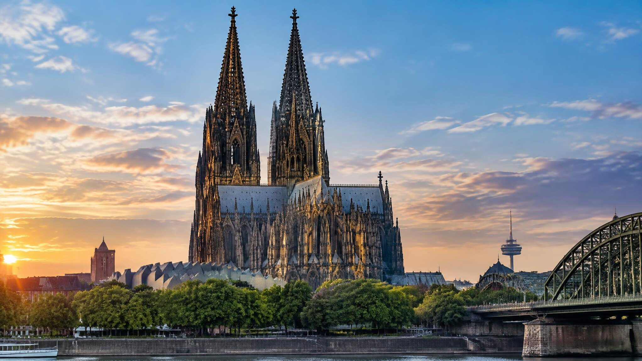 cologne cathedral towers